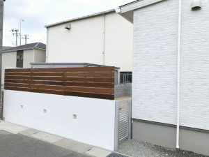 目隠しフェンス