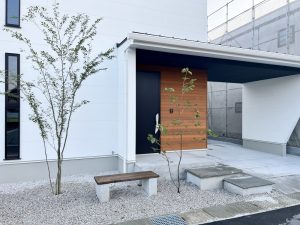 玄関前アプローチ